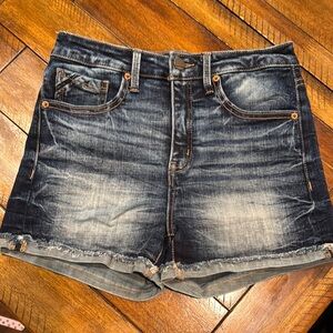 Like new women’s Buckle Black shorts. Size 25.